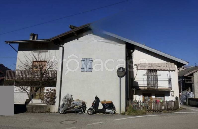 casa indipendente in vendita a Seren del Grappa