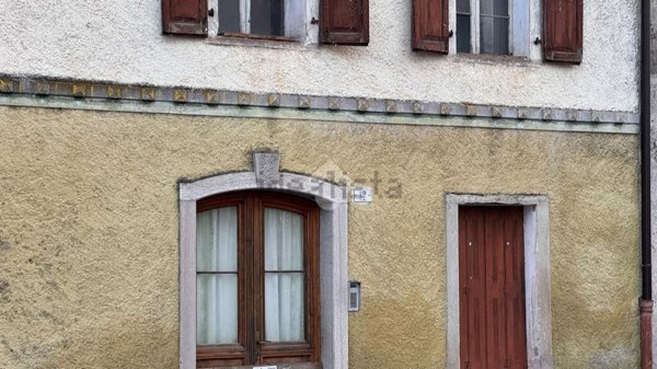 casa indipendente in vendita a Seren del Grappa in zona Rasai