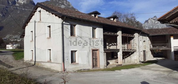 casa indipendente in vendita a Sospirolo in zona Mis