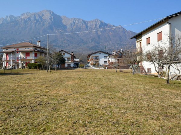 terreno edificabile in vendita a Sospirolo in zona Oregne