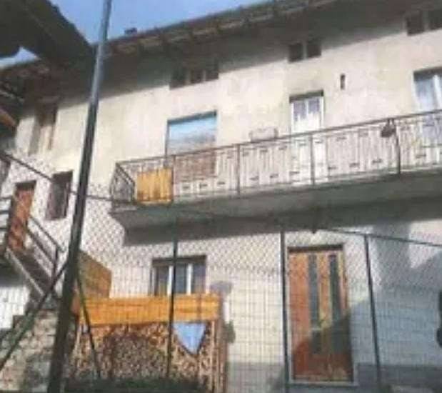 casa semindipendente in vendita a Sovramonte in zona Servo