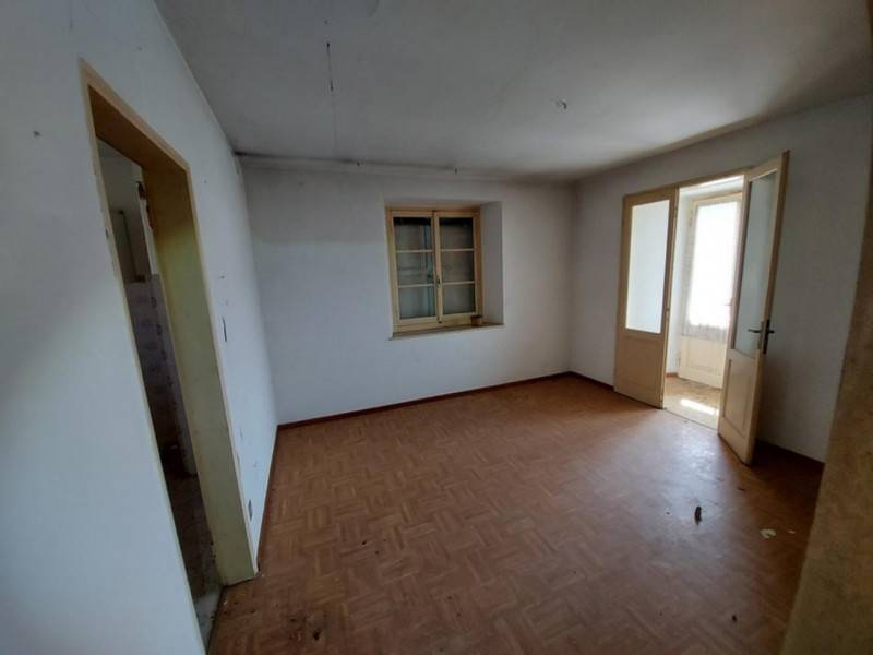 intera palazzina in vendita a Sovramonte in zona Moline