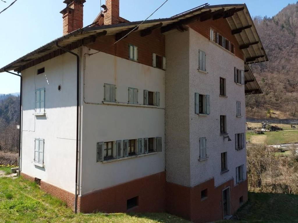 appartamento in vendita a Sovramonte in zona Moline