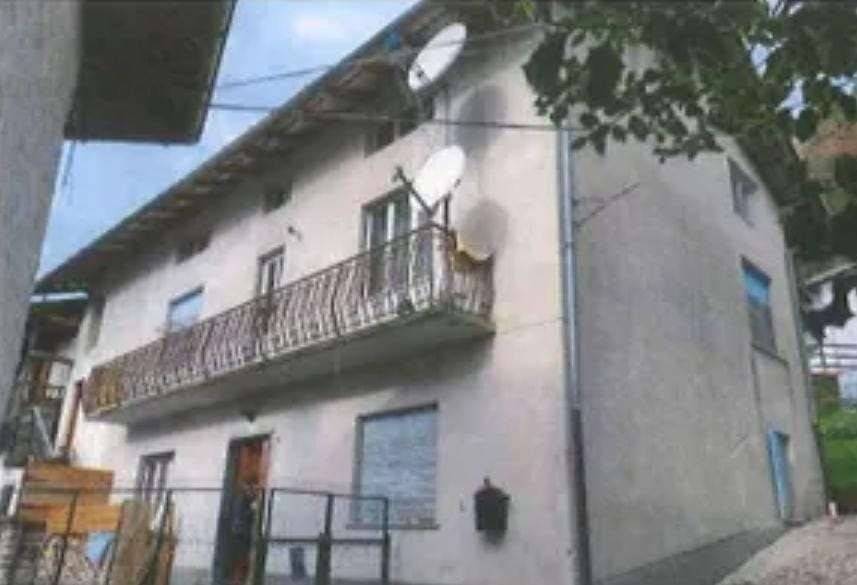 casa semindipendente in vendita a Sovramonte in zona Servo