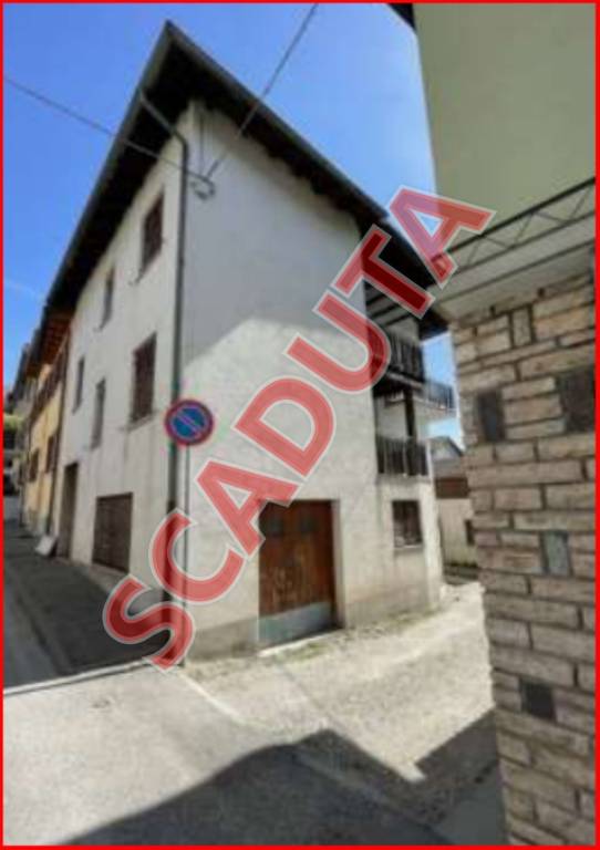 appartamento in vendita a Sovramonte in zona Sorriva