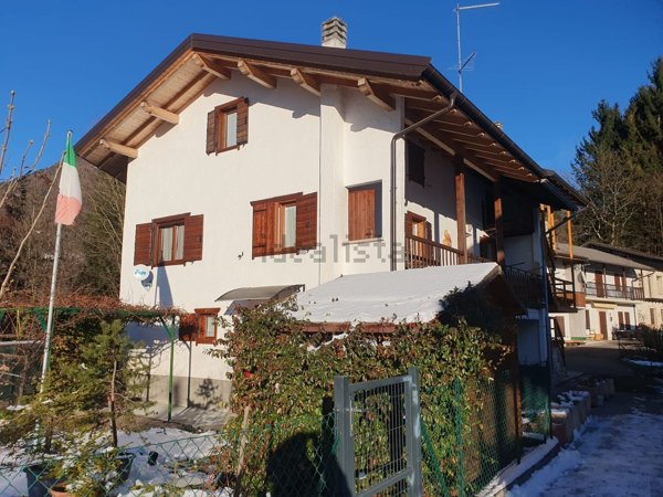 casa indipendente in vendita a Sovramonte