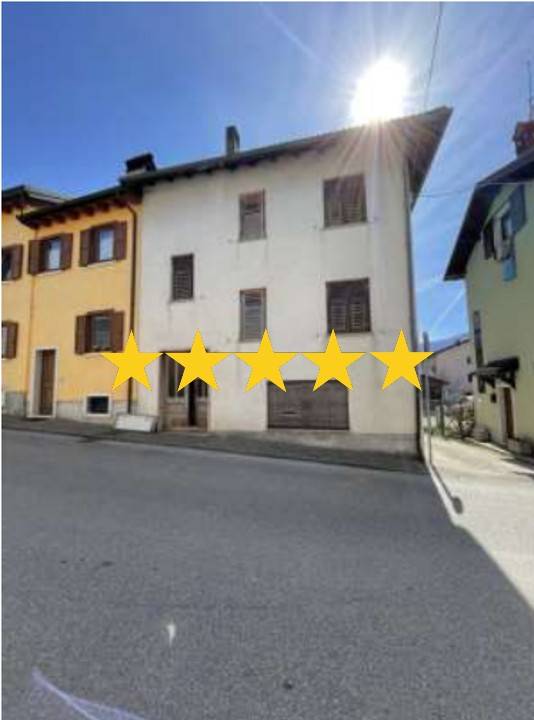 appartamento in vendita a Sovramonte in zona Sorriva