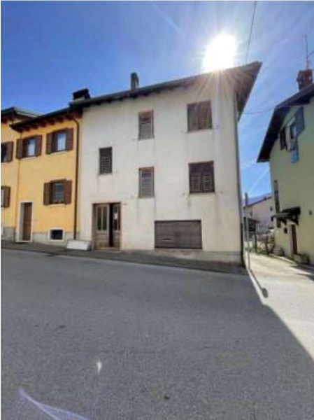 appartamento in vendita a Sovramonte in zona Sorriva