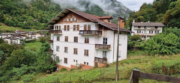 intera palazzina in vendita a Sovramonte in zona Moline
