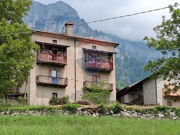 appartamento in vendita a Sovramonte in zona Aune