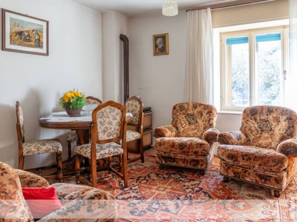 casa indipendente in vendita a Sovramonte in zona Sorriva