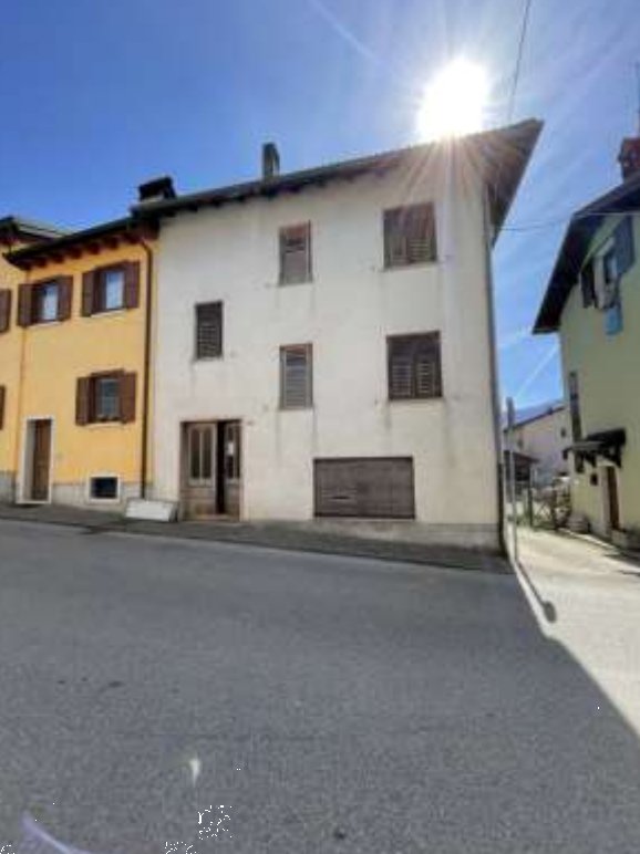 appartamento in vendita a Sovramonte in zona Sorriva