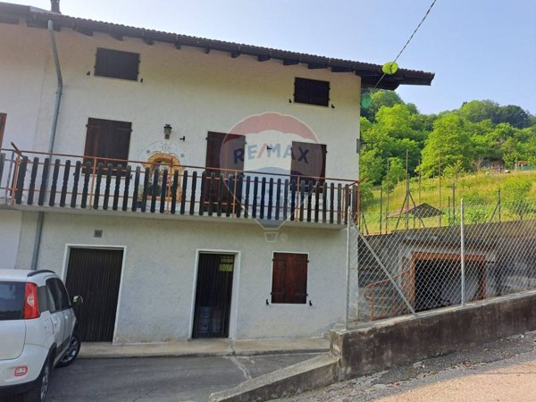 casa indipendente in vendita a Sovramonte in zona Sorriva