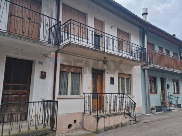 casa indipendente in vendita a Sovramonte