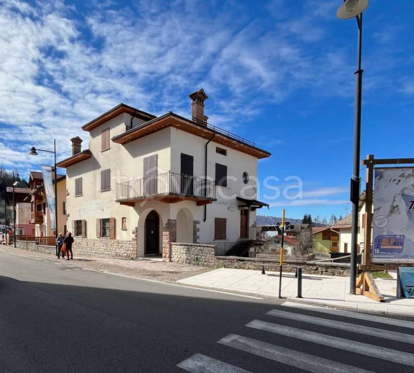 trivano in vendita a Tambre