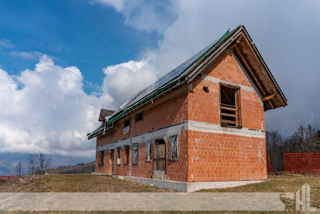 casa indipendente in vendita a Tambre in zona Frassenei