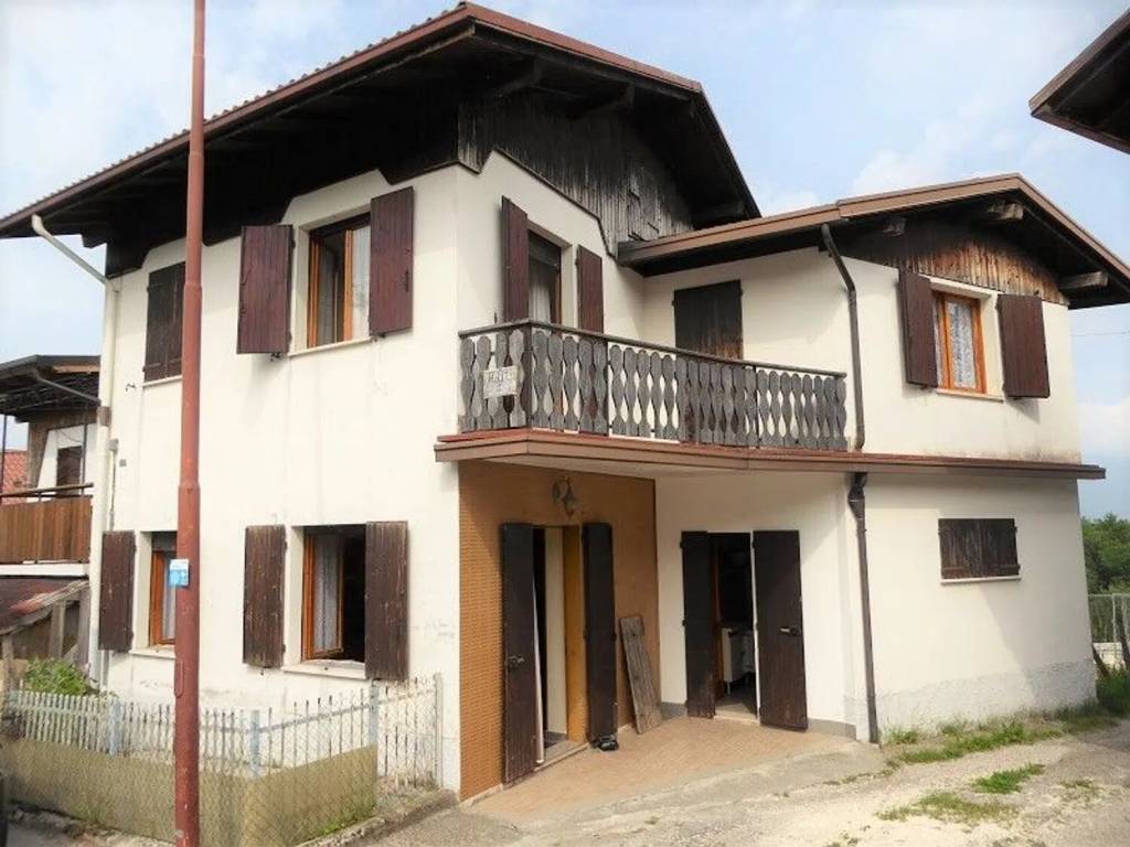 casa indipendente in vendita a Tambre