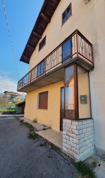 casa indipendente in vendita a Tambre