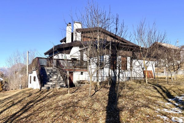 casa indipendente in vendita a Tambre in zona Sant'Anna