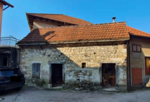 casa indipendente in vendita a Tambre in zona Borsoi