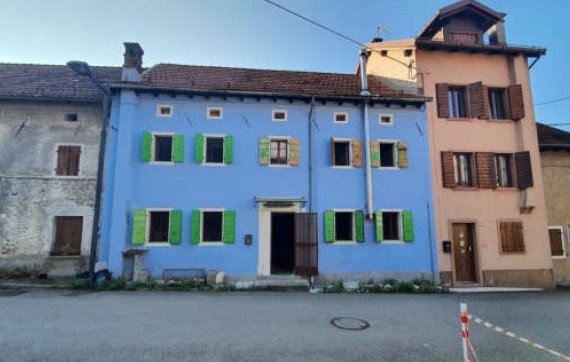 casa indipendente in vendita a Tambre in zona Borsoi