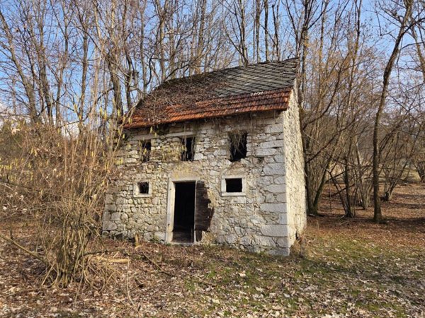 casa indipendente in vendita a Tambre in zona Pianon