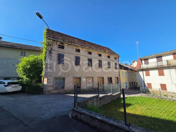 casa indipendente in vendita a Tambre in zona Fullin