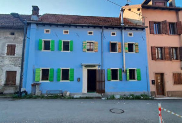 casa indipendente in vendita a Tambre in zona Borsoi