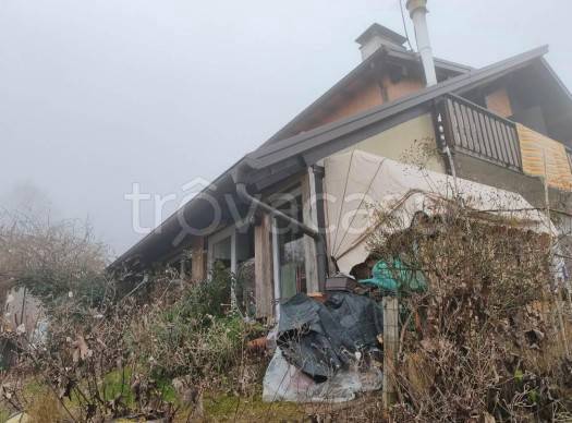 casa indipendente in vendita a Tambre in zona Tambruz