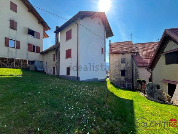 pentavano in vendita a Tambre in zona Valdenogher