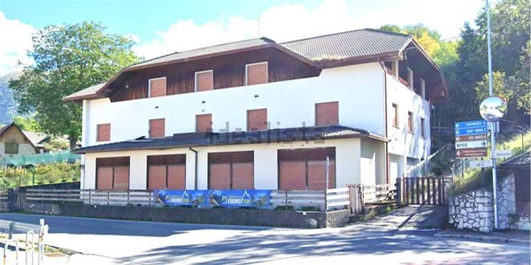 casa indipendente in vendita a Tambre in zona Fullin