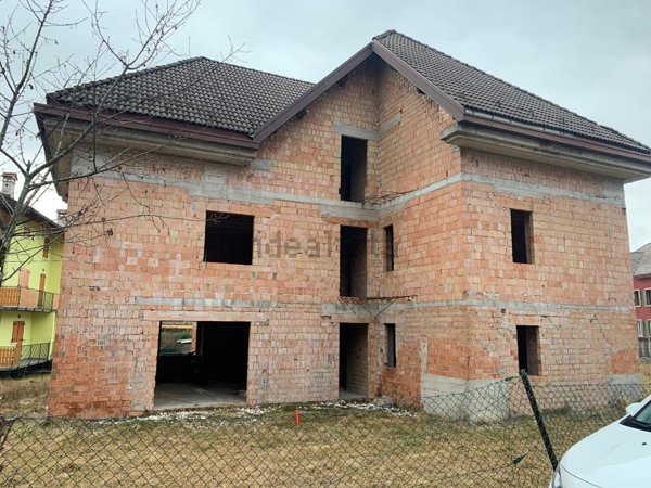 casa indipendente in vendita a Tambre in zona Fullin