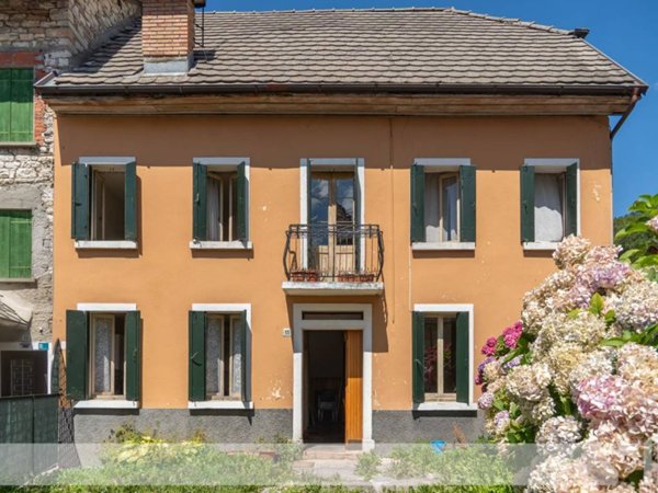 casa indipendente in vendita a Tambre in zona Tambruz