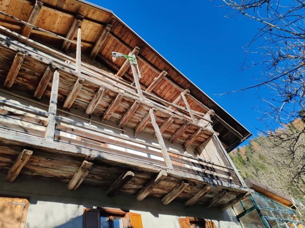 appartamento in vendita a Vallada Agordina in zona Sachet