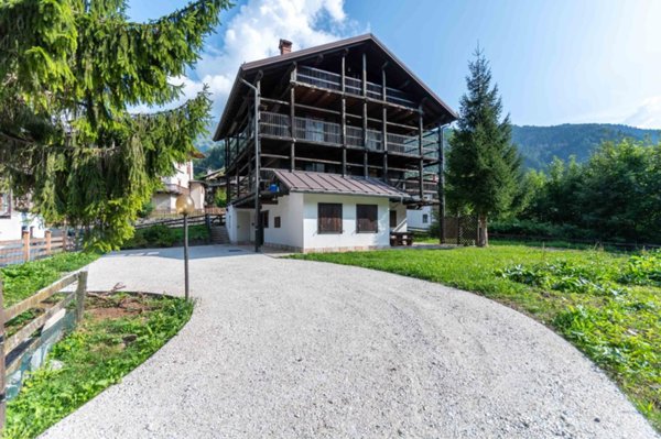 appartamento in vendita a Vallada Agordina in zona Celat