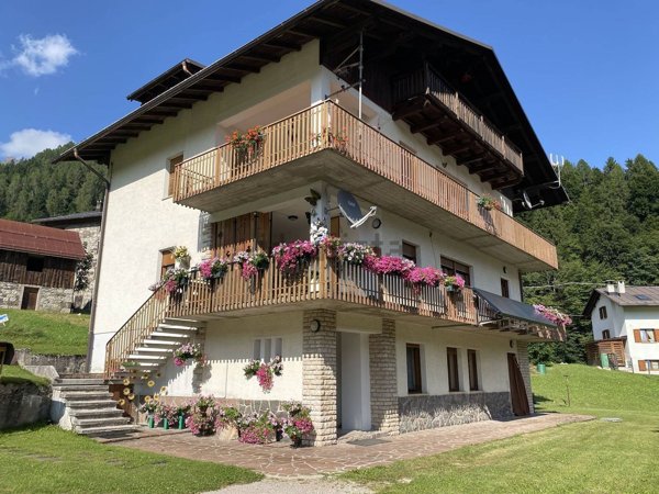 appartamento in vendita a Vallada Agordina in zona Sachet
