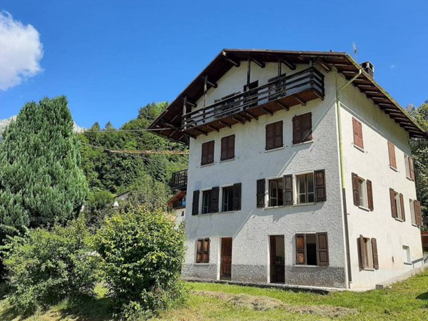 appartamento in vendita a Vallada Agordina in zona Celat