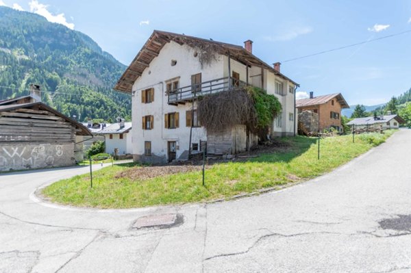 casa indipendente in vendita a Vallada Agordina in zona Celat
