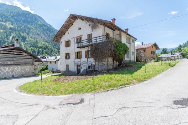 casa indipendente in vendita a Vallada Agordina in zona Celat