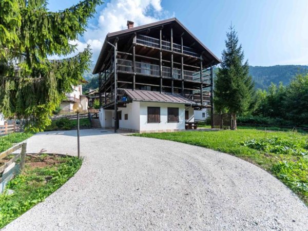 appartamento in vendita a Vallada Agordina in zona Celat