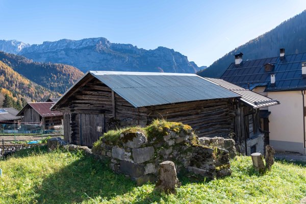 casale in vendita a Vallada Agordina in zona Celat