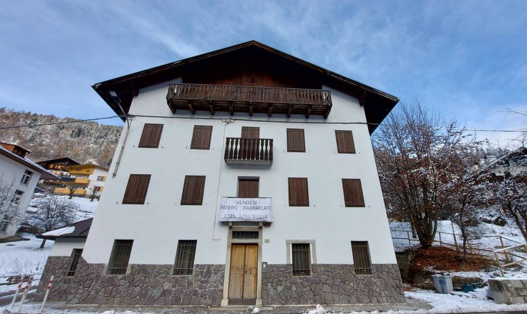 locale di sgombero in vendita a Valle di Cadore in zona Venas