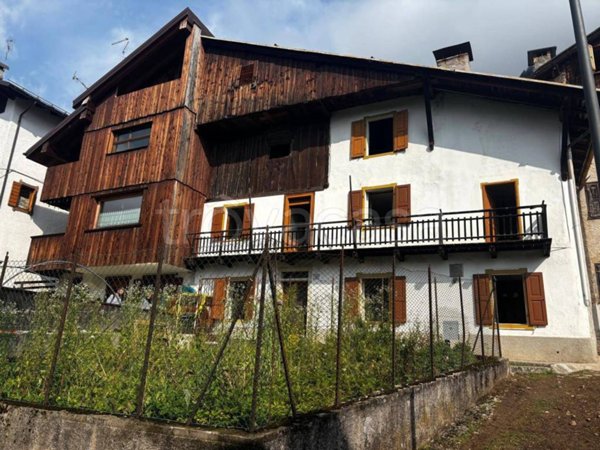 casa indipendente in vendita a Valle di Cadore in zona Venas