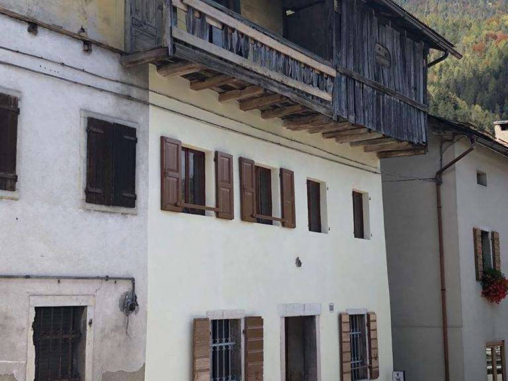 casa indipendente in vendita a Valle di Cadore