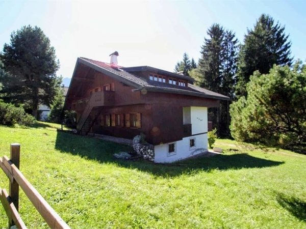 casa indipendente in vendita a Vigo di Cadore in zona Laggio