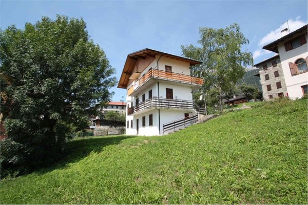 appartamento in vendita a Vigo di Cadore in zona Laggio