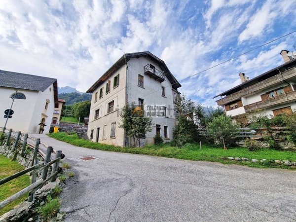 casa indipendente in vendita a Voltago Agordino in zona Frassenè