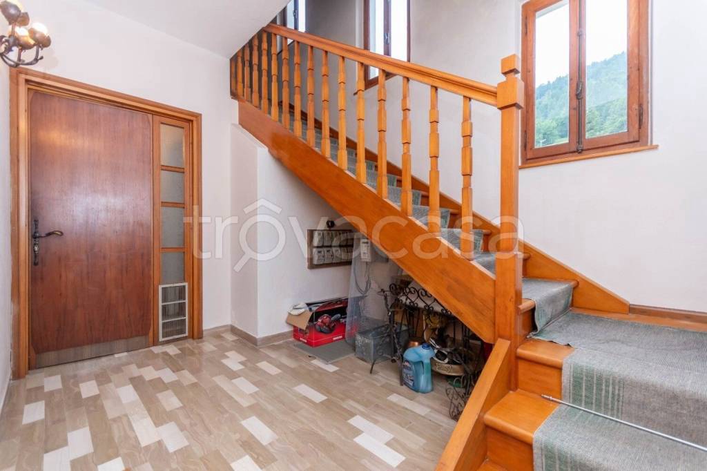 casa indipendente in vendita a Voltago Agordino in zona Frassenè