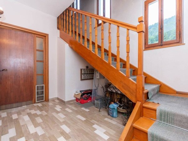 casa indipendente in vendita a Voltago Agordino in zona Frassenè