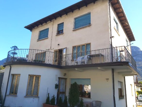 appartamento in vendita a Longarone in zona Fortogna